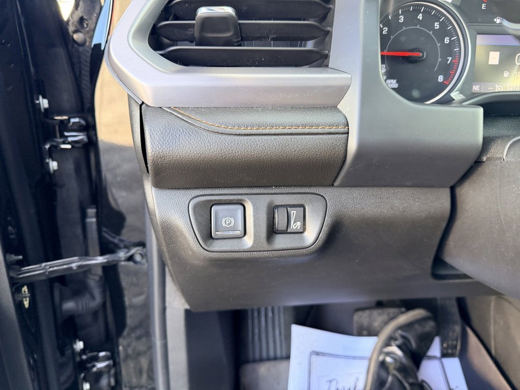 Used 2022 GMC Acadia AT4 image 23