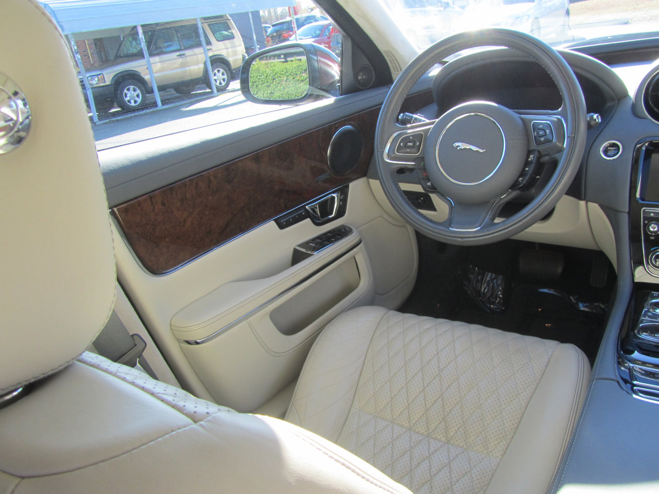 Used 2018 Jaguar XJ L Portfolio image 12