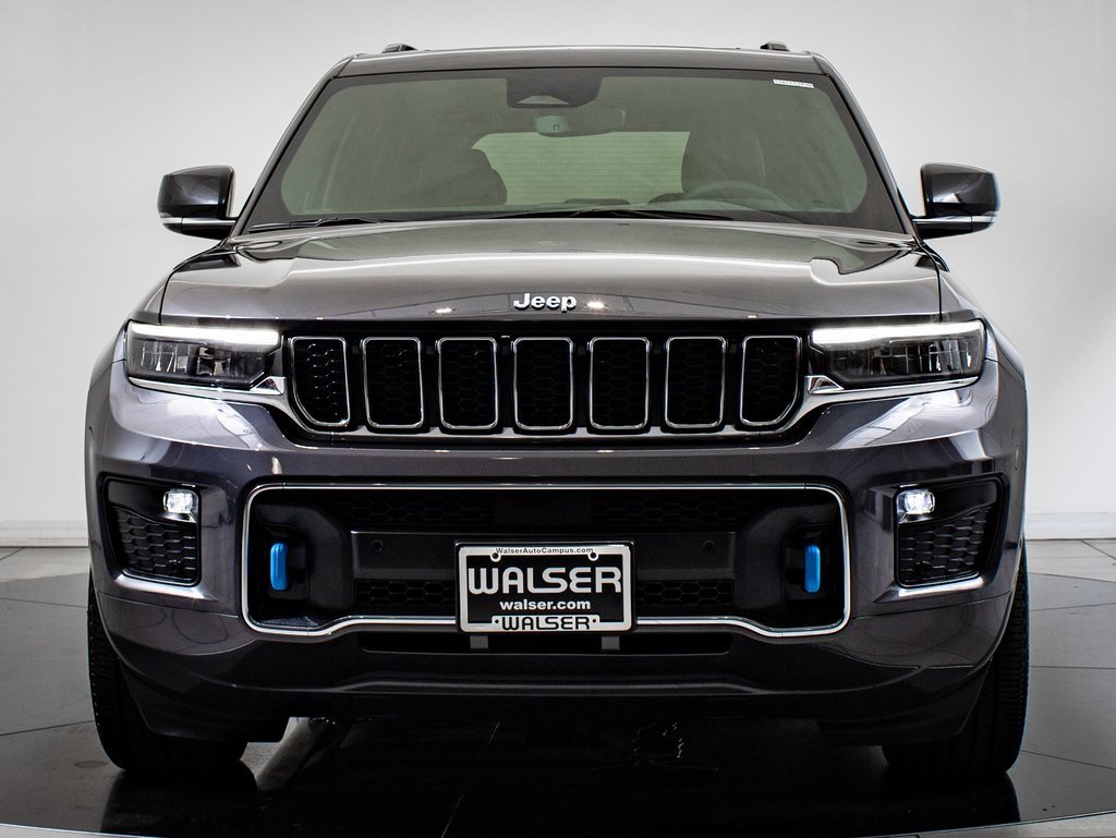 Used 2022 Jeep Grand Cherokee Overland image 2