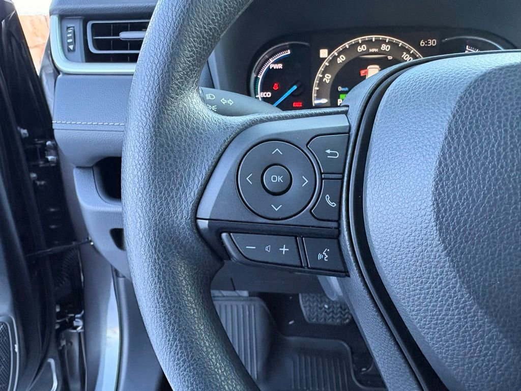 Used 2025 Toyota RAV4 XLE image 22