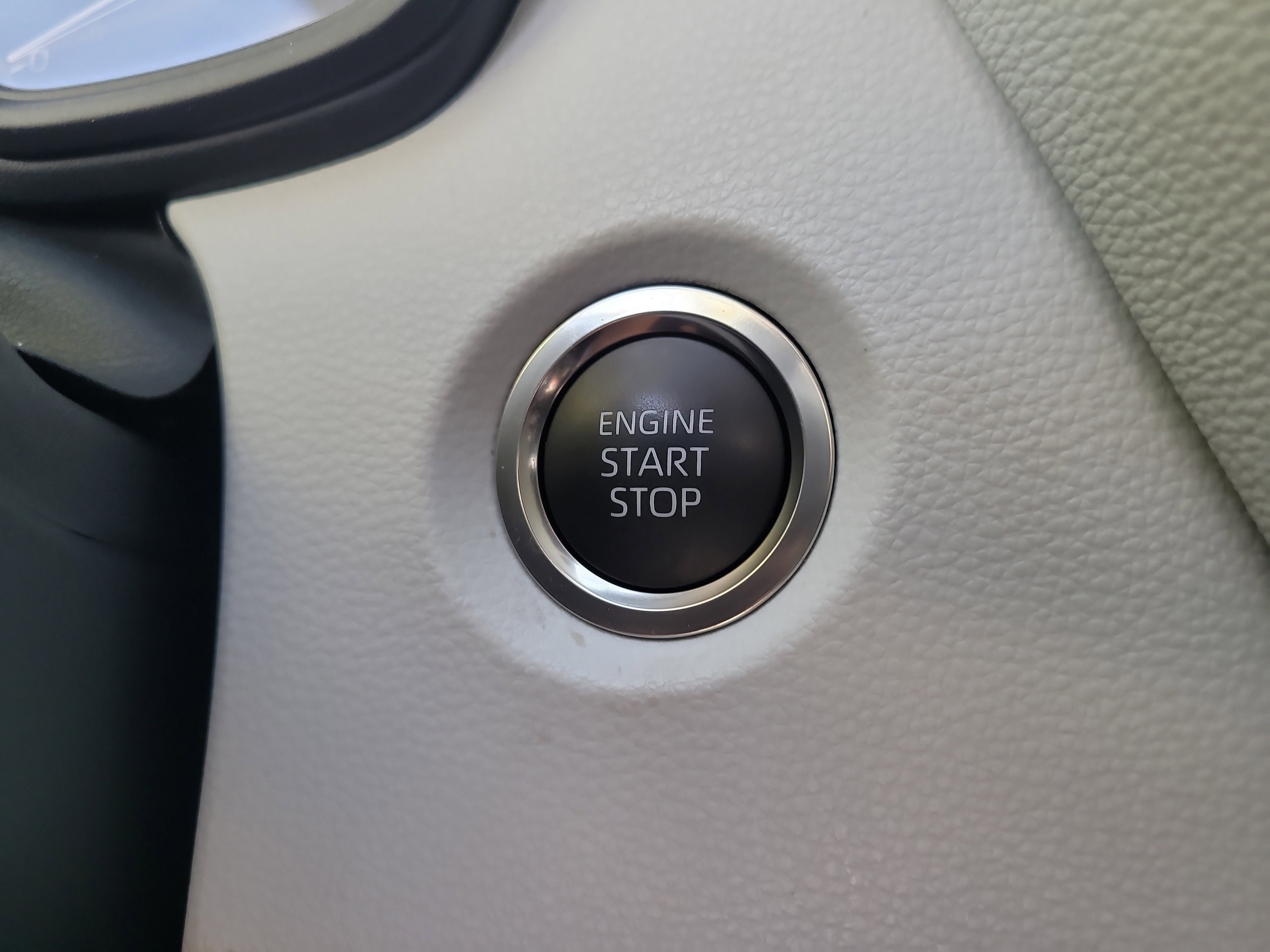 Certified 2025 Toyota Corolla SE w/ Convenience Package image 26