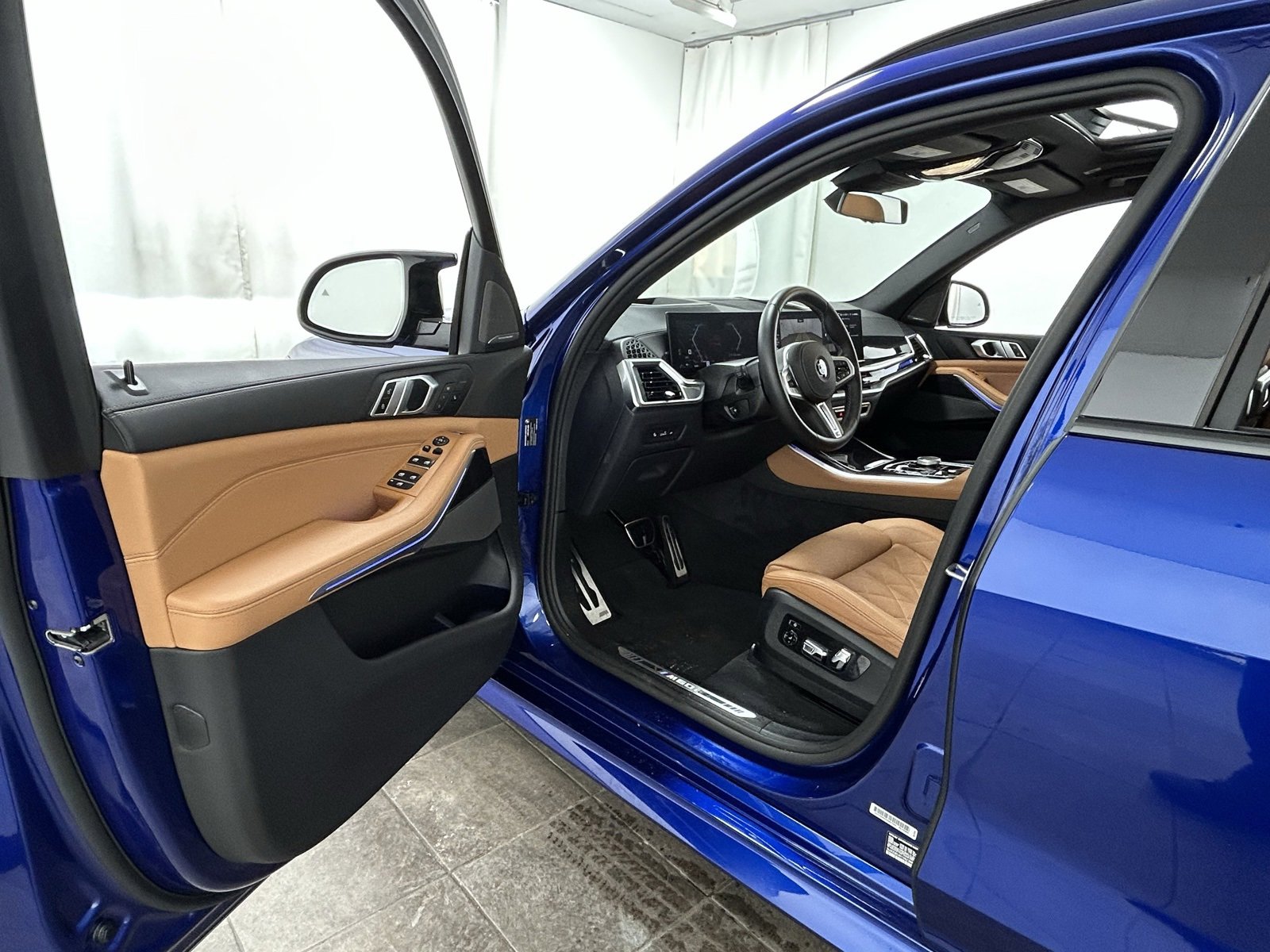 Used 2025 BMW X5 M60i w/ Parking Assistance Package image 24