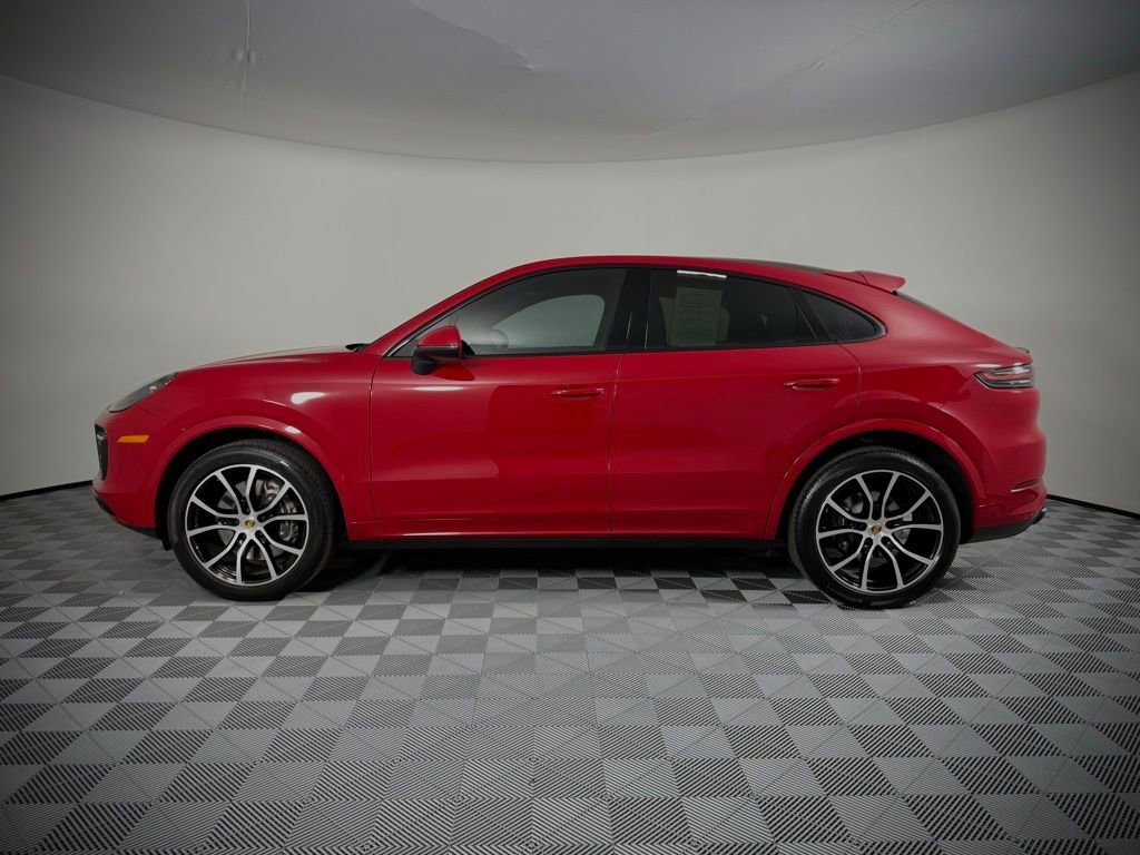 Certified 2023 Porsche Cayenne Coupe image 2