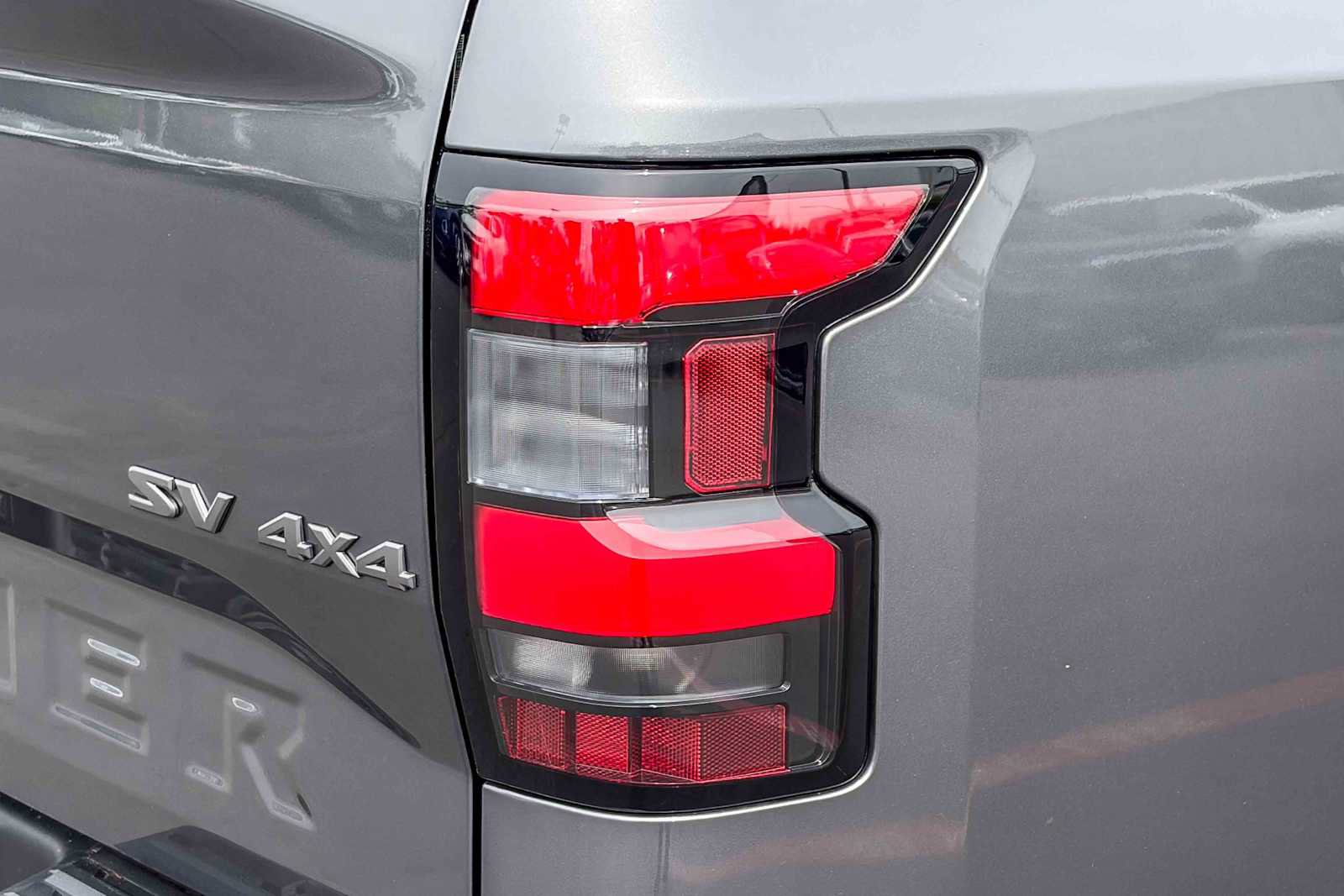 Used 2023 Nissan Frontier SV w/ SV Premium Package image 8