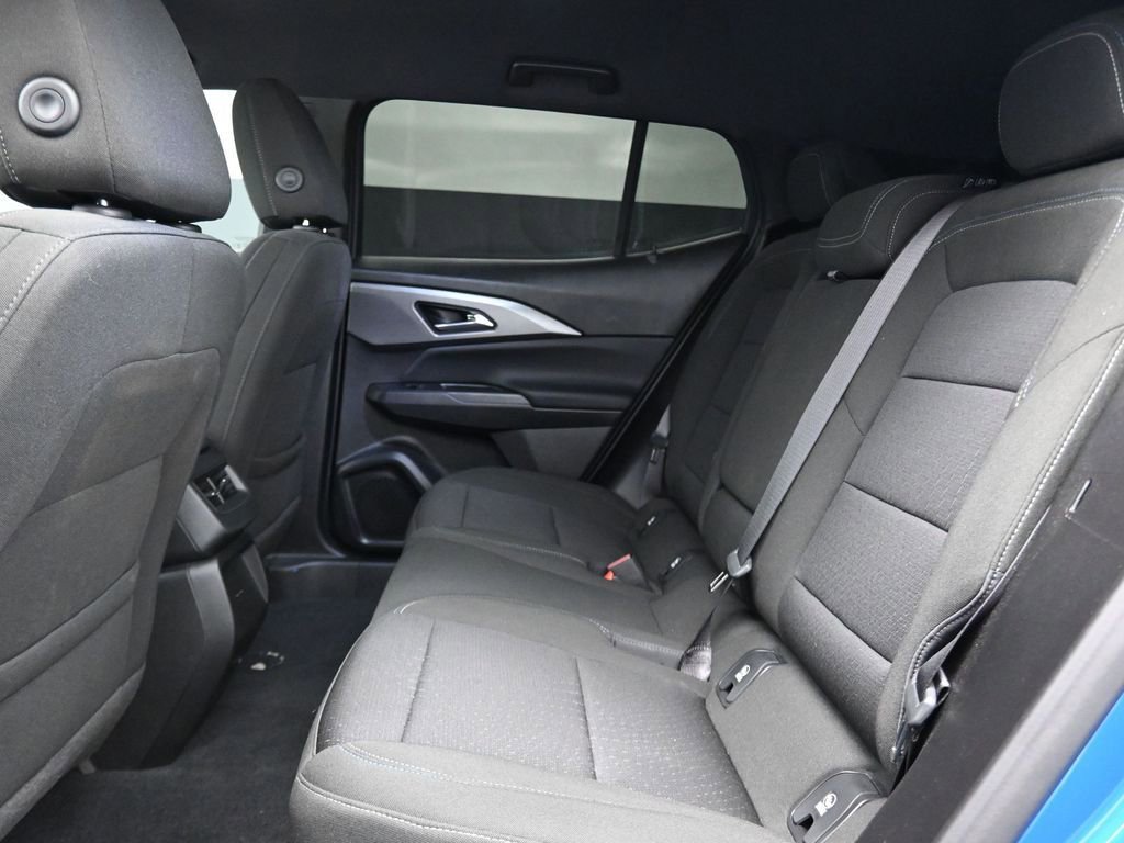 Used 2025 Chevrolet Equinox EV LT image 18