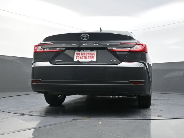 Used 2025 Toyota Camry LE image 4