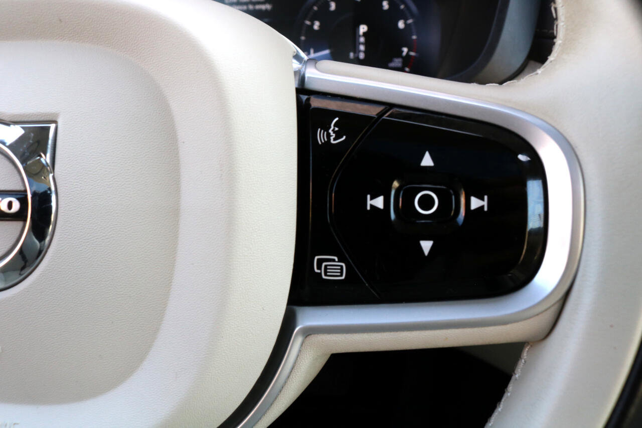 Used 2021 Volvo XC60 T5 Inscription w/ Climate Package image 26