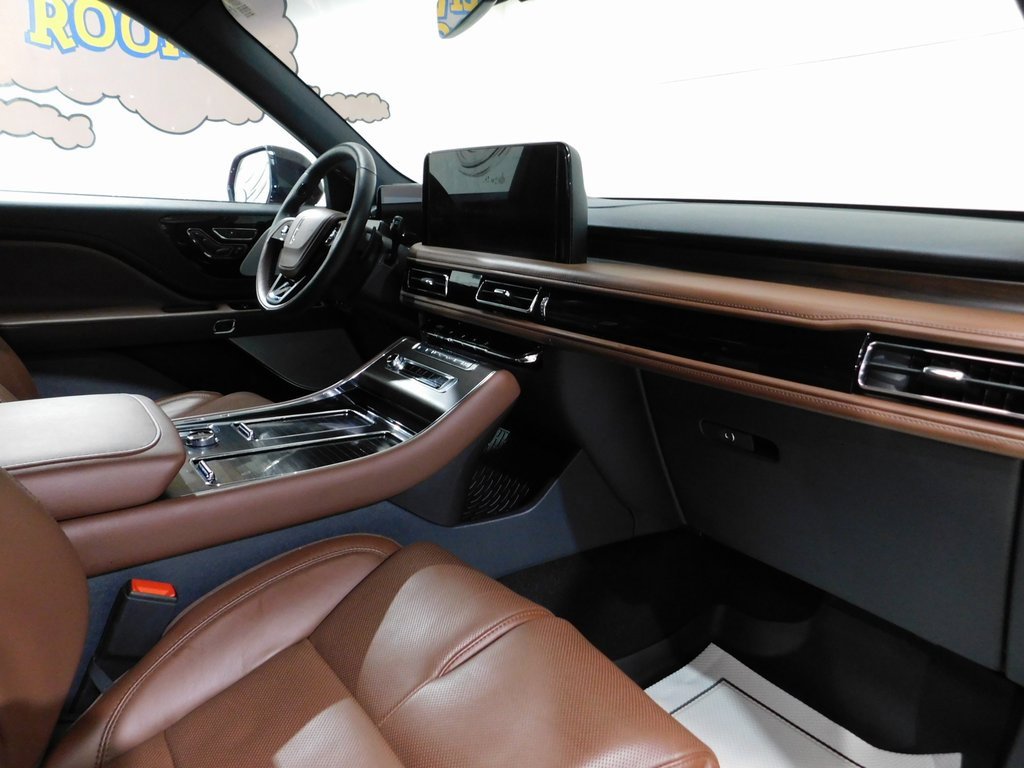 Used 2025 Lincoln Aviator Reserve w/ Equipment Group 201A image 95