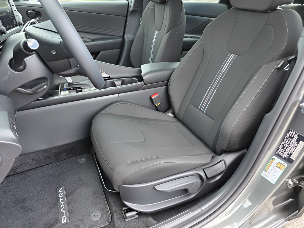 New 2026 Hyundai Elantra SEL Sport Premium FWD image 13