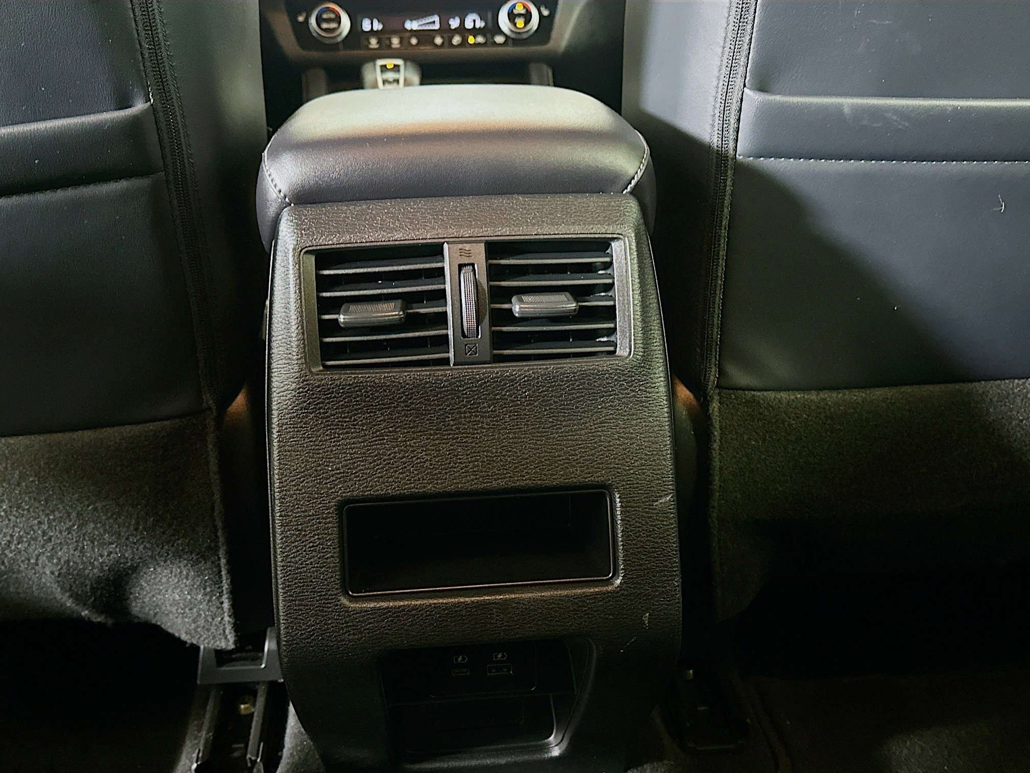 Used 2024 Mitsubishi Outlander SE image 28