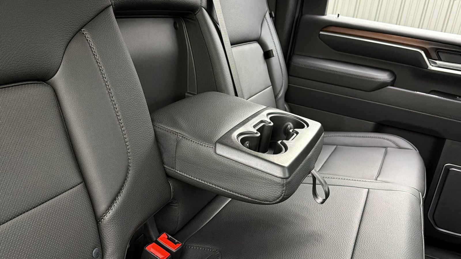 Used 2025 GMC Sierra 3500 Denali w/ Denali Reserve Package image 41