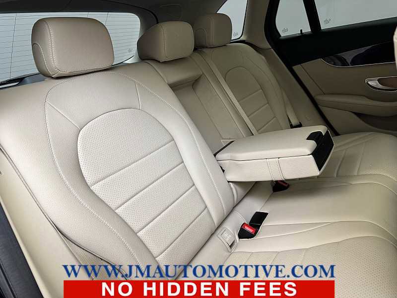 Used 2019 Mercedes-Benz GLC 300 4MATIC image 19