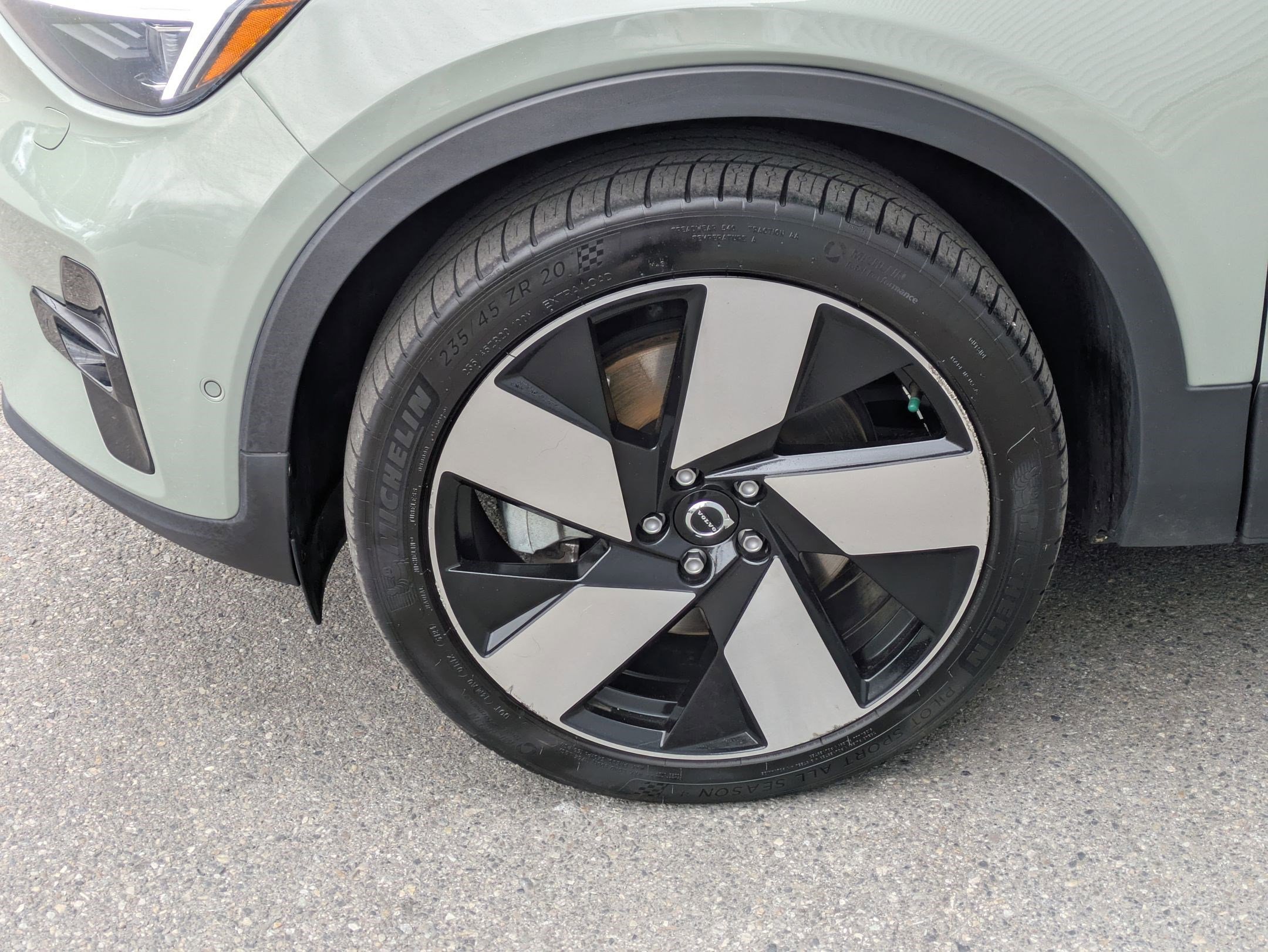 Used 2023 Volvo C40 P8 Recharge Ultimate AWD/4WD image 11