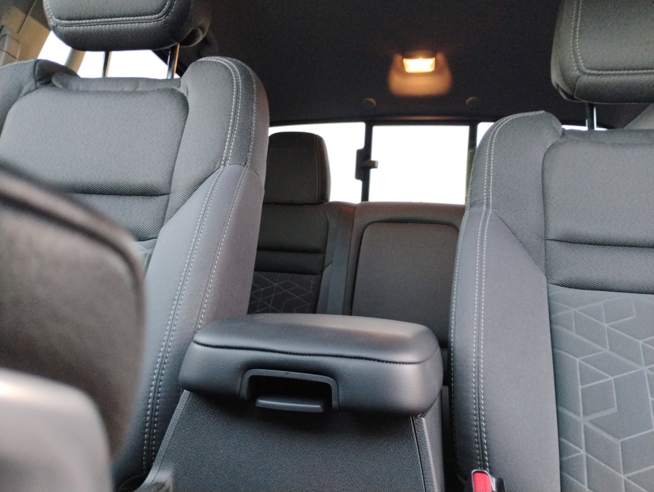 Used 2025 Nissan Frontier SV w/ SV Convenience Package image 64