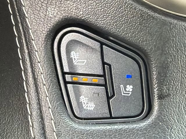 Used 2017 GMC Yukon XL Denali w/ Open Road Package image 31