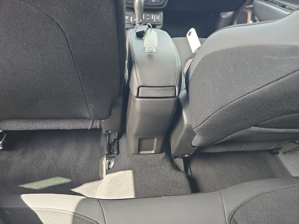 Used 2023 Jeep Renegade Latitude AWD/4WD image 27