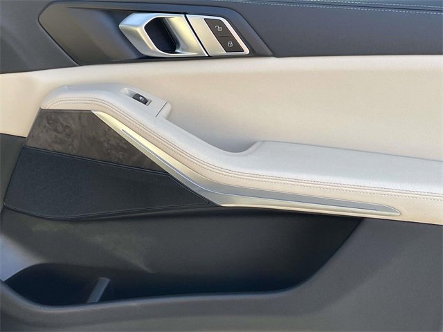 Used 2022 BMW X5 sDrive40i w/ Premium Package image 18