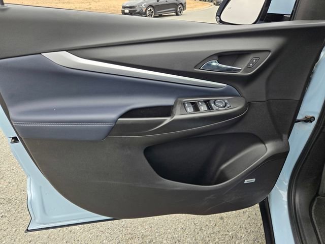 Used 2023 Chevrolet Bolt EUV Premier w/ Sun & Sound Package FWD image 17
