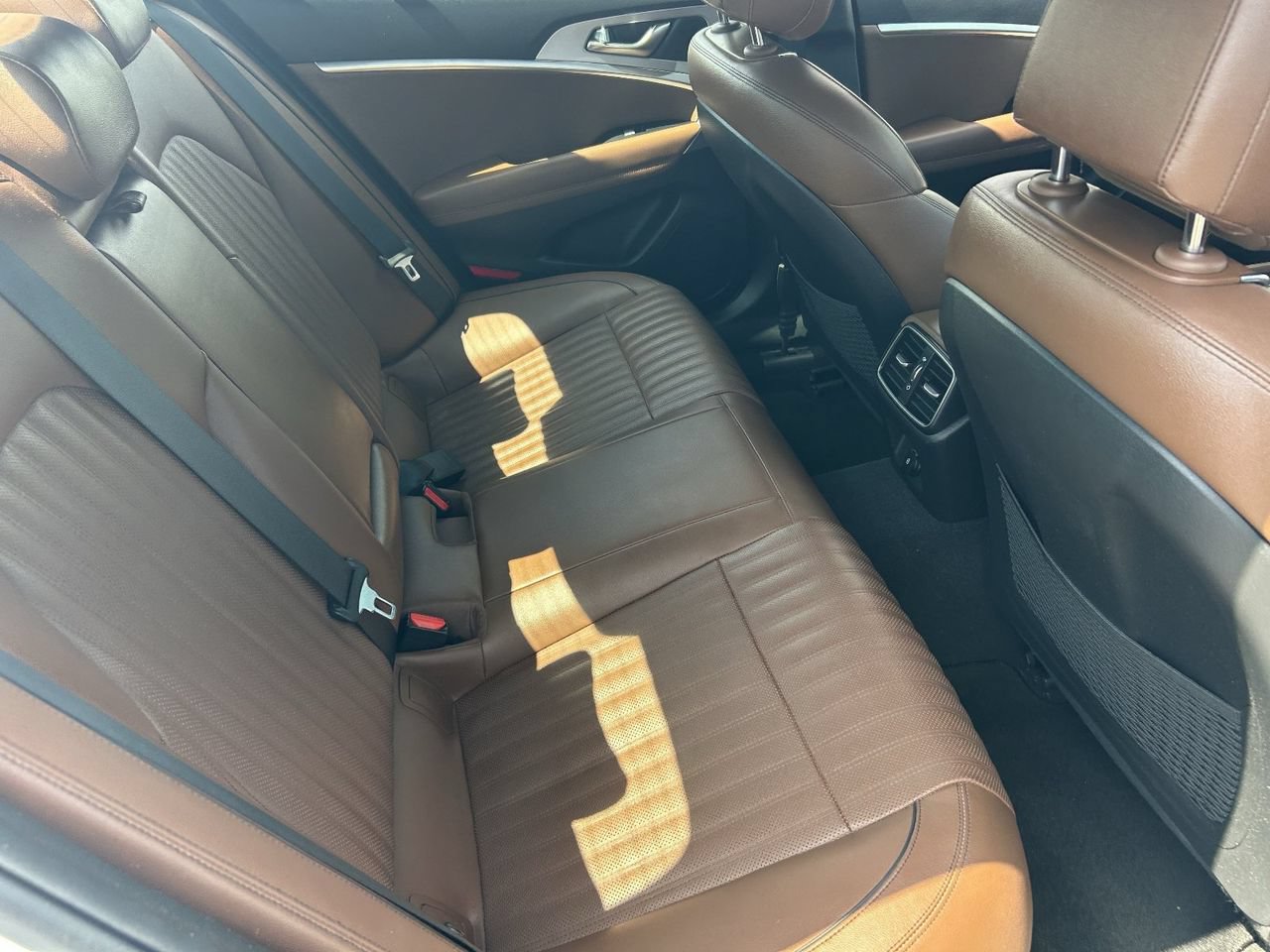 Used 2021 Genesis G70 3.3T RWD image 14
