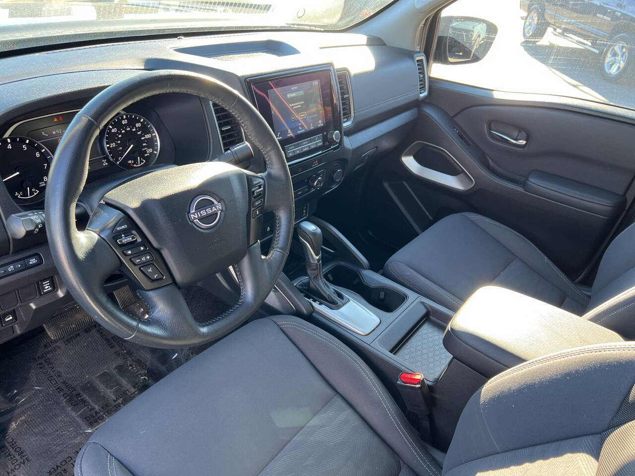 Used 2023 Nissan Frontier SV w/ Technology Package image 34