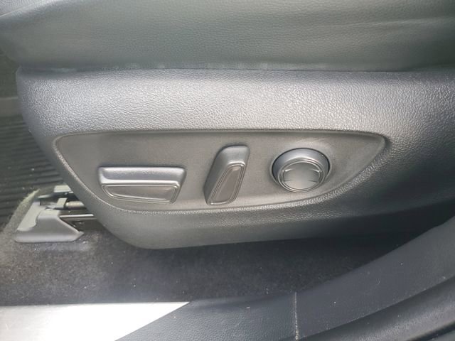 Used 2023 Toyota Highlander LE image 18