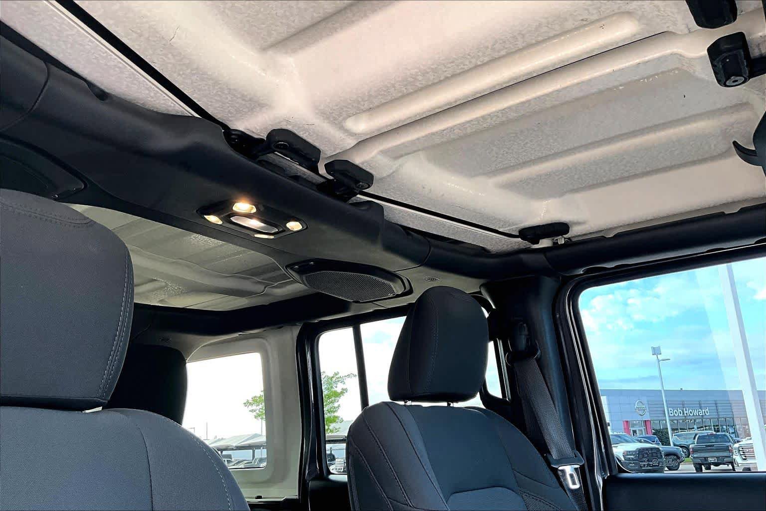 Used 2019 Jeep Wrangler Unlimited Sport S AWD/4WD image 11