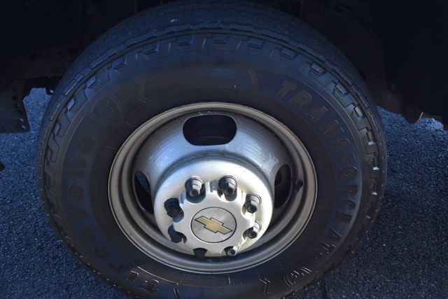 Used 2005 Chevrolet Silverado 3500 W/T w/ Snow Plow Prep Package AWD/4WD image 30