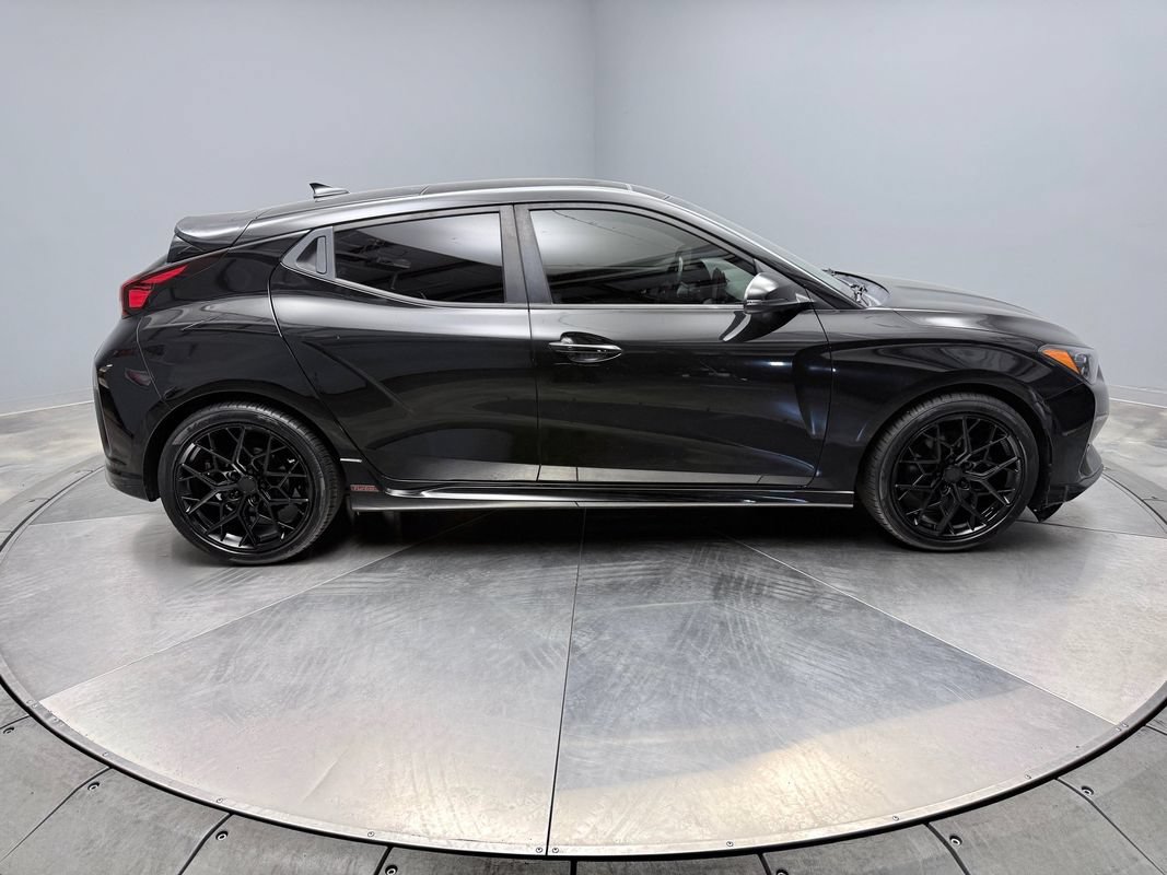 Used 2020 Hyundai Veloster Turbo FWD image 4