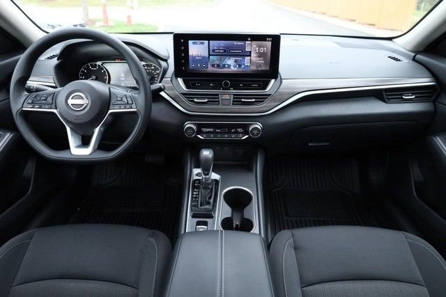 Certified 2025 Nissan Altima 2.5 SV w/ SV Special Edition Package AWD/4WD image 22