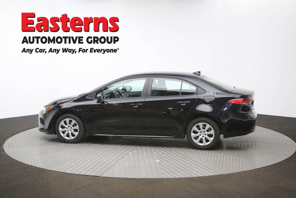 Used 2025 Toyota Corolla LE image 61