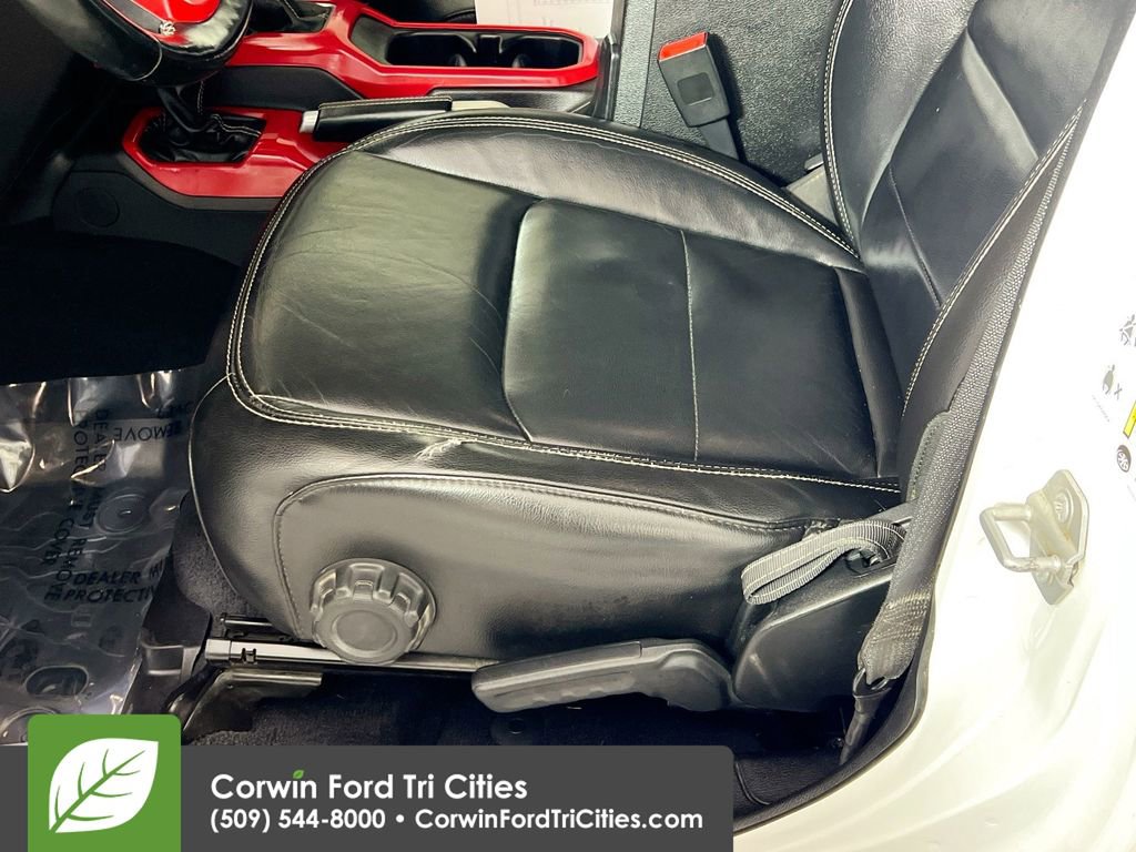 Used 2018 Jeep Wrangler Unlimited Sahara w/ Uconnect 4C Nav & Sound Group image 21