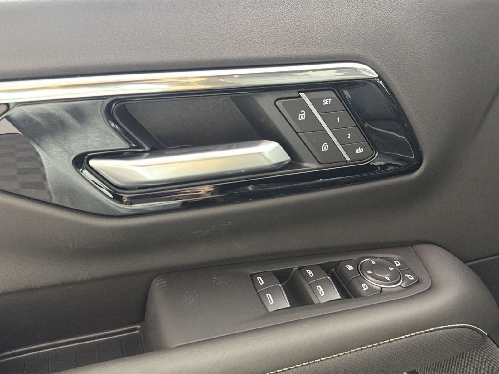 New 2026 Chevrolet Suburban Premier AWD/4WD image 15
