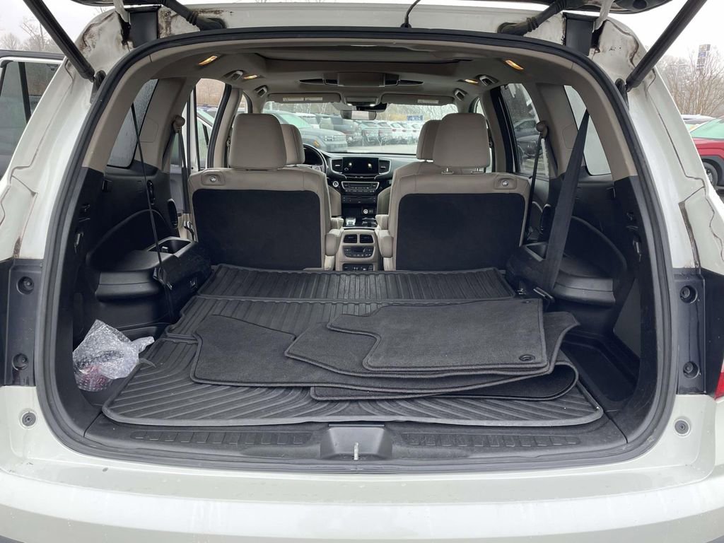 Used 2019 Honda Pilot Elite image 32