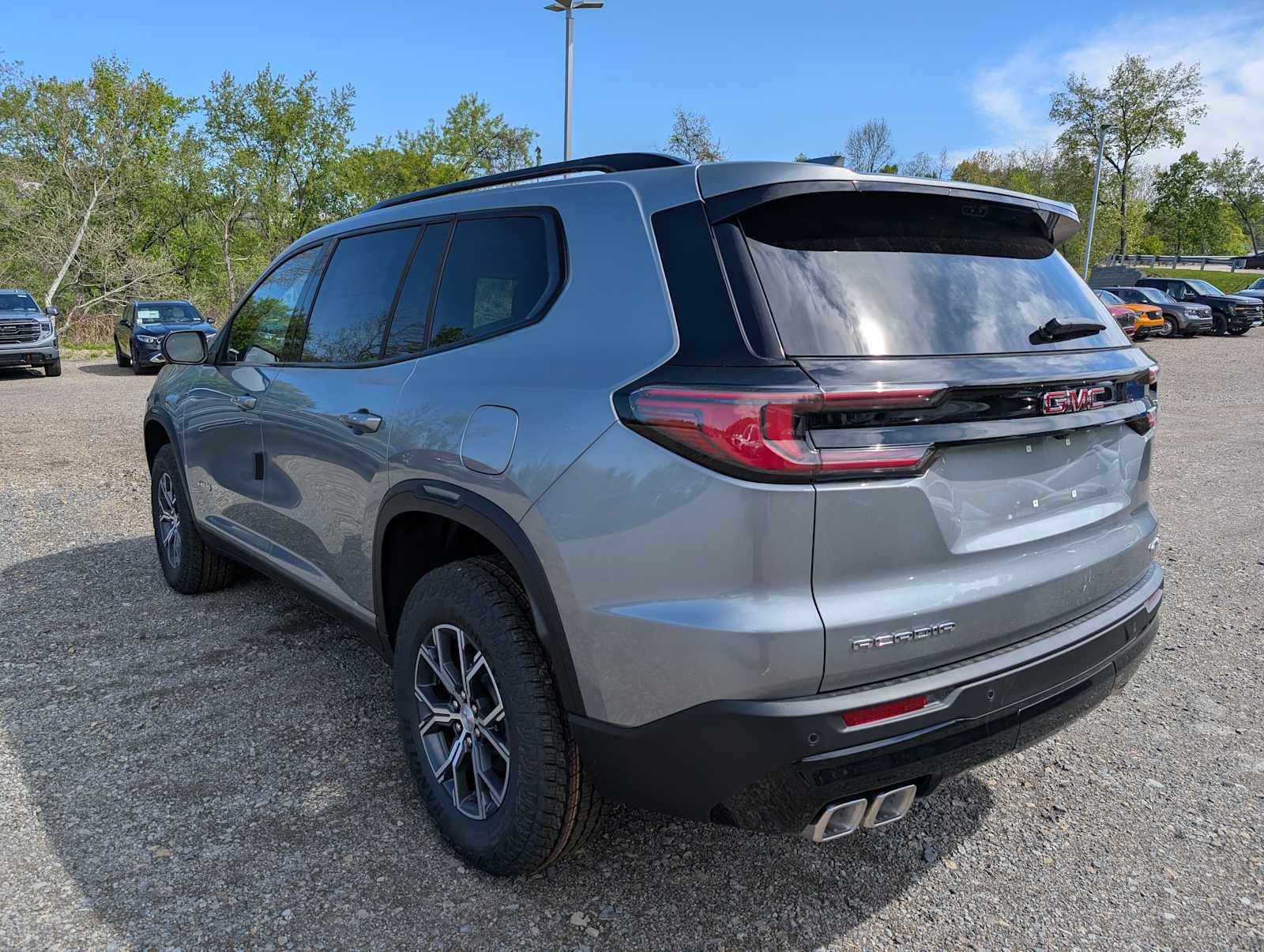 New 2026 GMC Acadia AT4 w/ Luxury Package AWD/4WD image 9