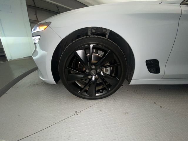 Used 2023 Genesis G70 2.0T w/ Sport Prestige Package image 10