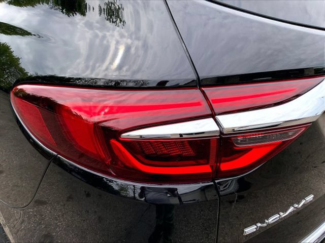 Used 2021 Buick Enclave Avenir AWD/4WD image 12