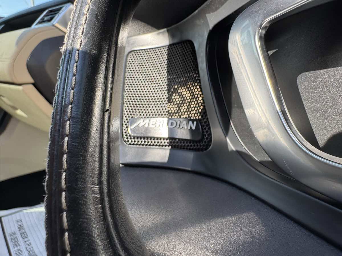 Used 2018 Land Rover Discovery Sport HSE image 36
