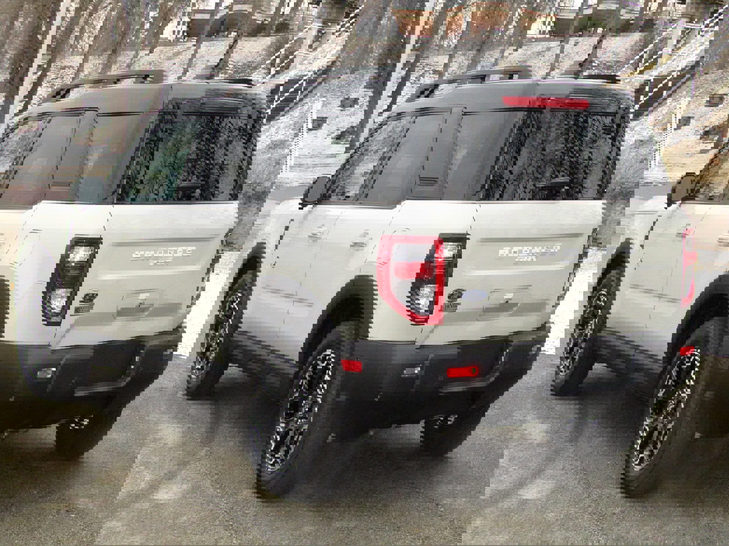 Used 2025 Ford Bronco Sport Outer Banks w/ Outer Banks Tech Package+ image 2