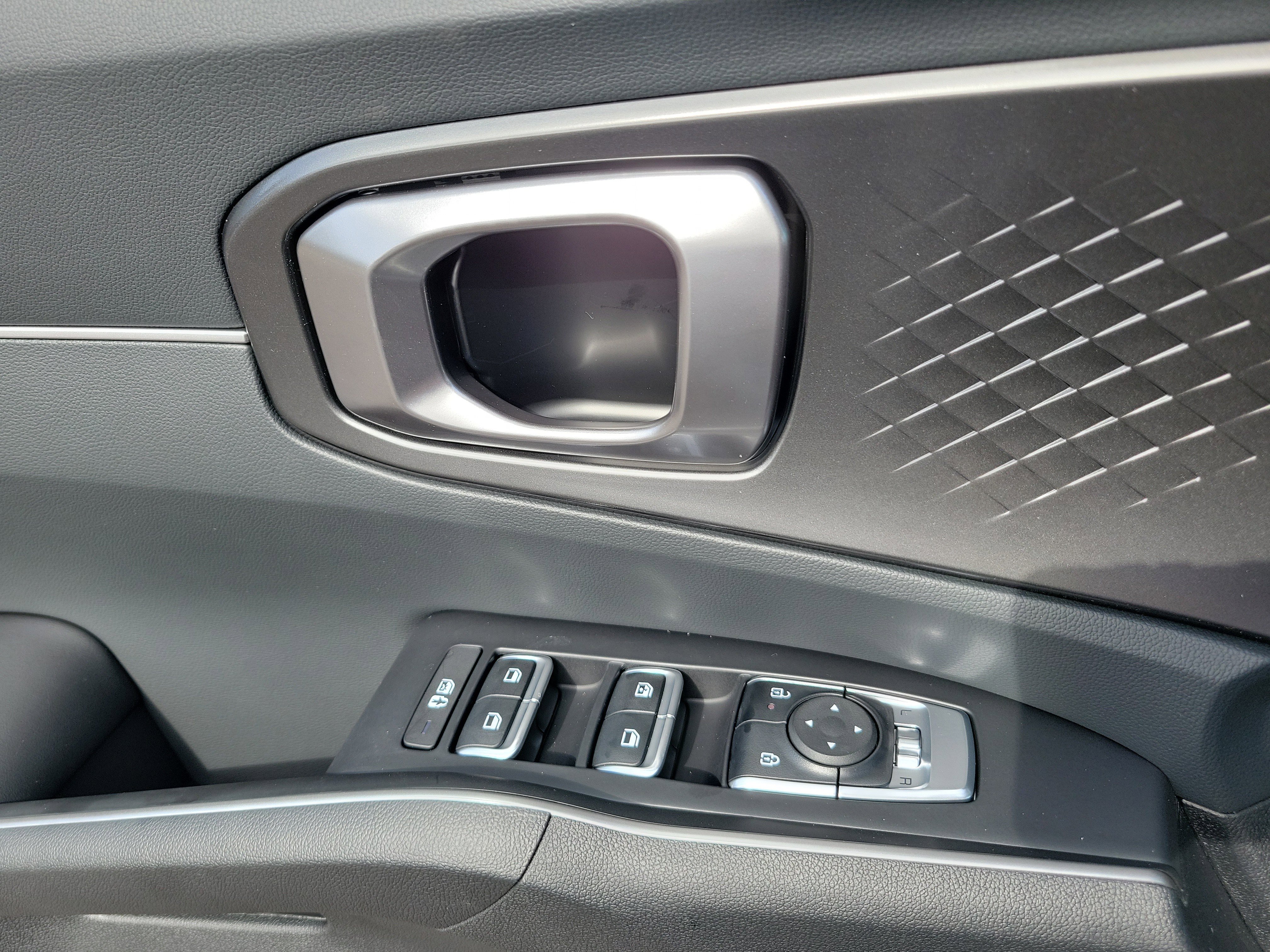 New 2026 Kia Sorento LX FWD image 17
