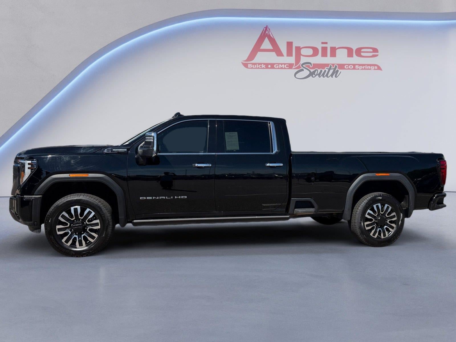 Certified 2024 GMC Sierra 2500 Denali Ultimate w/ Max Trailering Package AWD/4WD image 2