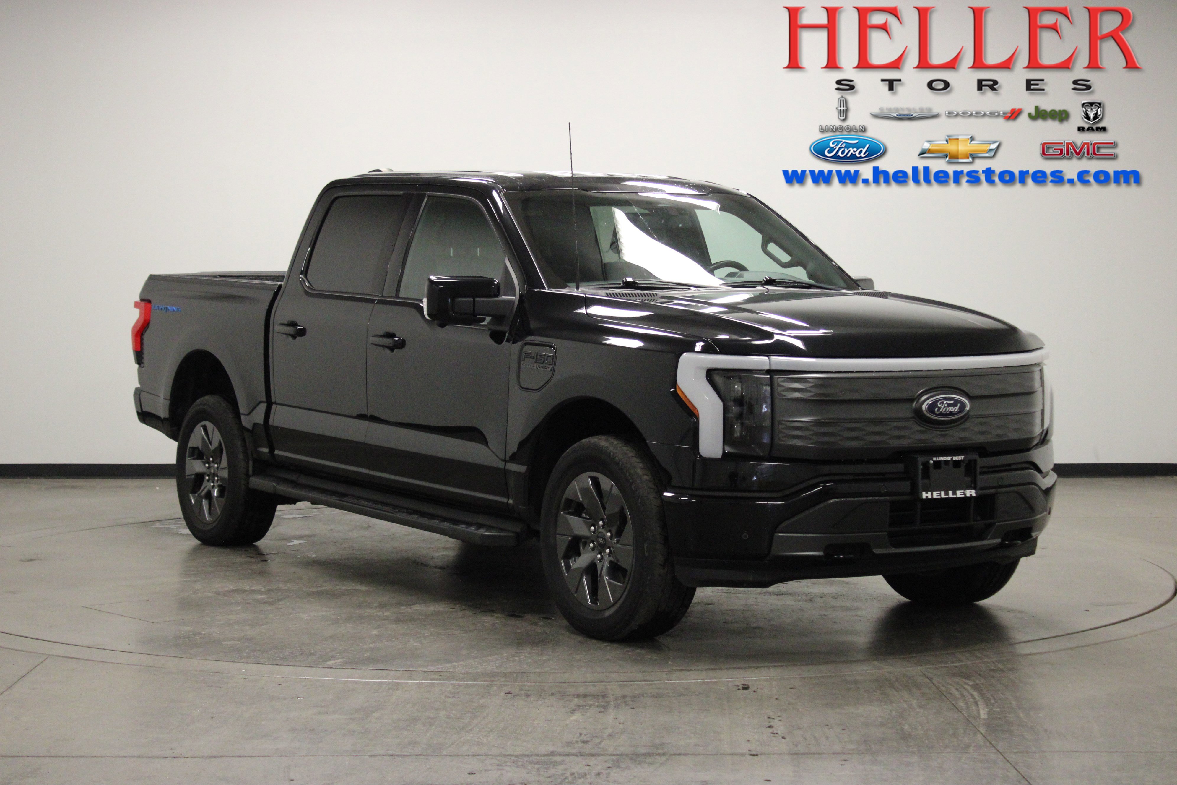 Used 2023 Ford F150 Lightning Lariat image 1