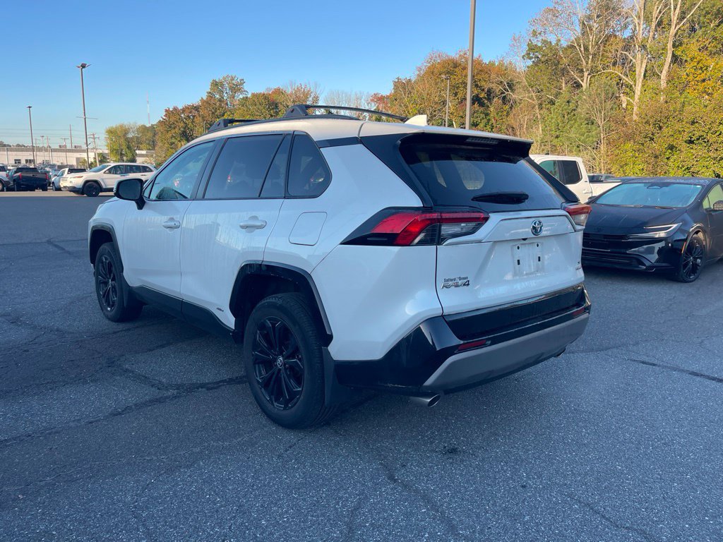 Used 2023 Toyota RAV4 SE w/ Convenience Package AWD/4WD image 3