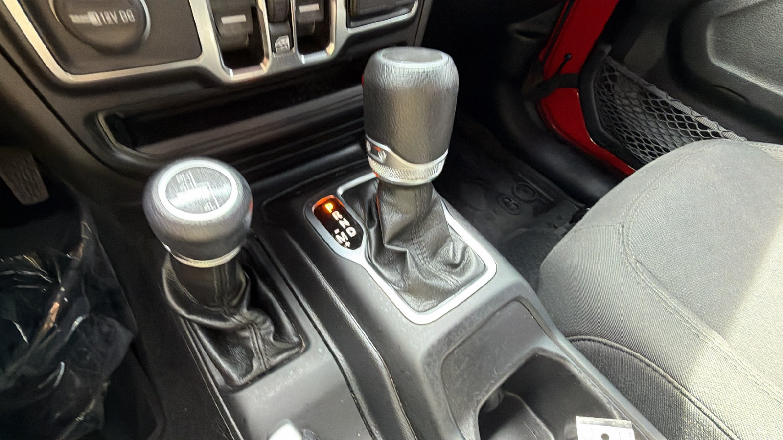 Used 2022 Jeep Wrangler Unlimited Sport AWD/4WD image 31
