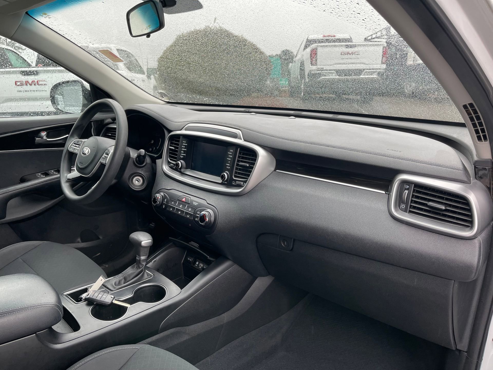 Used 2020 Kia Sorento LX image 29