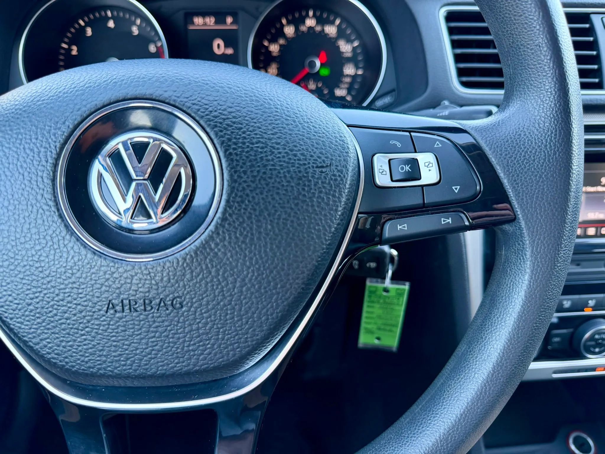 Used 2016 Volkswagen Passat 1.8T S FWD image 30