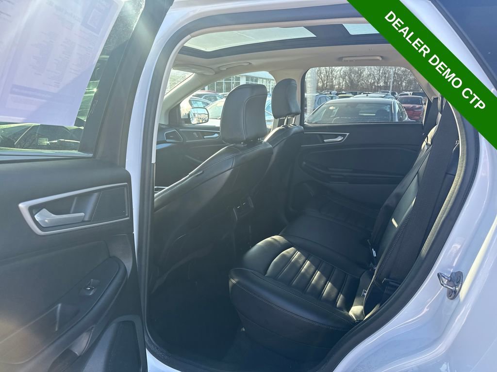 Used 2024 Ford Edge SEL w/ Convenience Package image 17