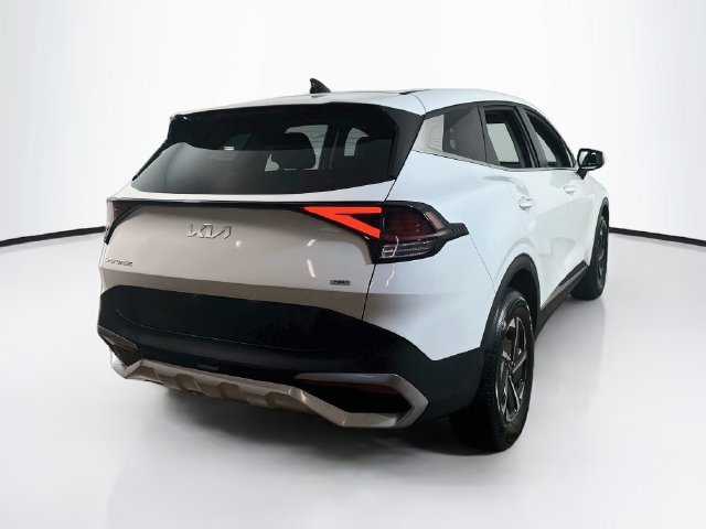 Used 2025 Kia Sportage LX AWD/4WD image 9