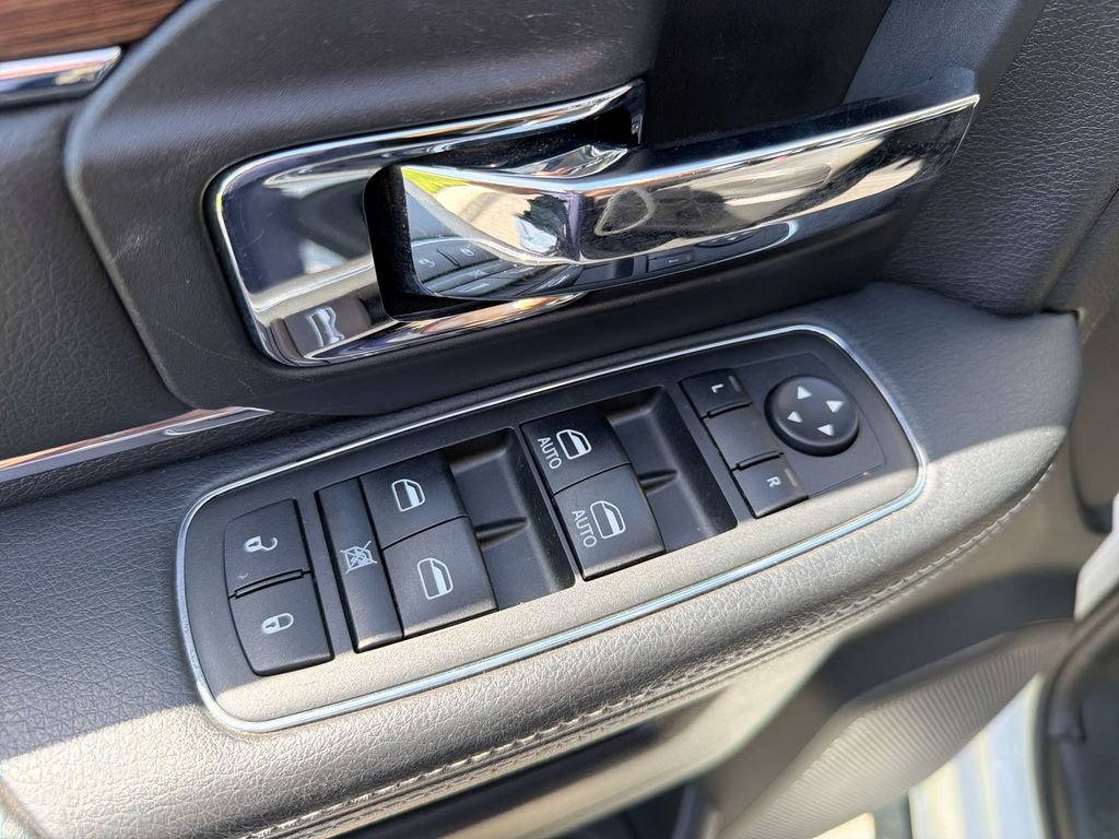 Used 2014 RAM 3500 Laramie AWD/4WD image 15