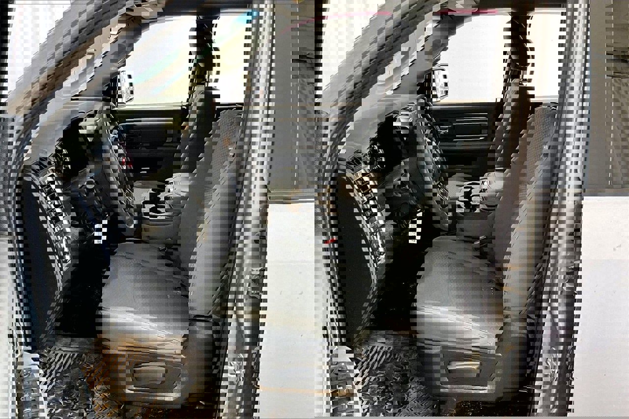 Used 2019 RAM 1500 Classic SLT image 15