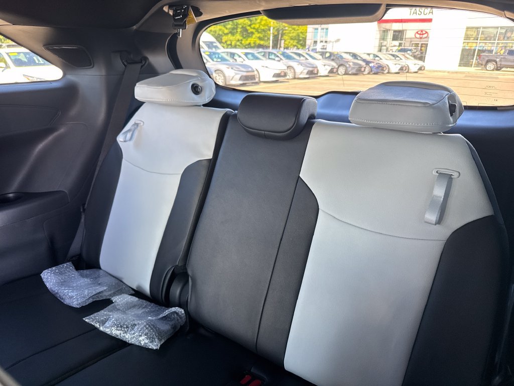 New 2026 Toyota Sienna XSE AWD/4WD image 37